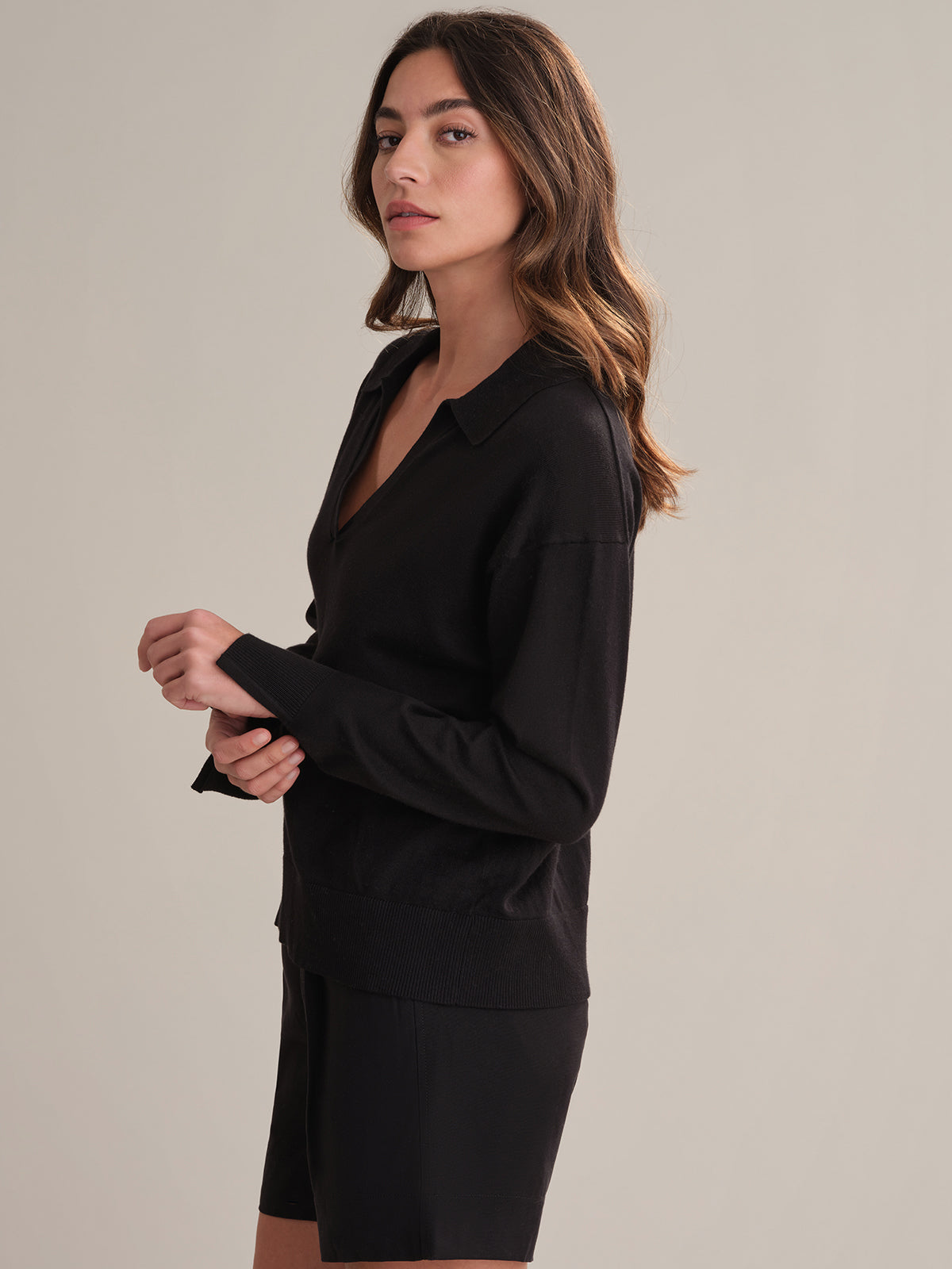 Maddi: V-Neck Collar Cotton Pullover